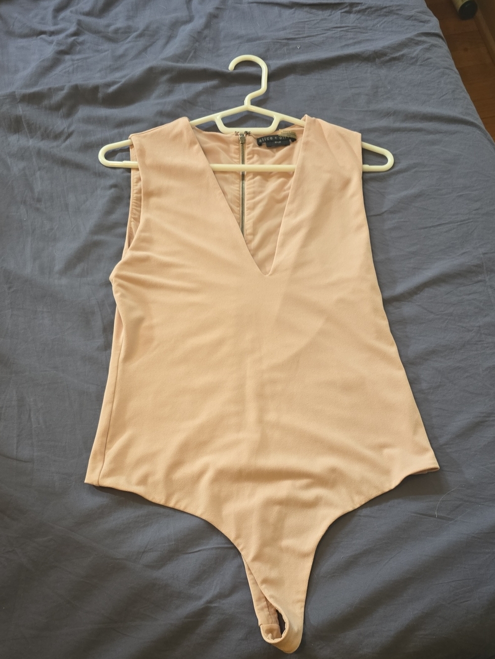 Alice + Olivia Pale Pink V-Neck Zip Back Bodysuit